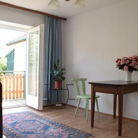 Vintage-Ferienwohnung Fuer 2 Schörfling Kültér fotó